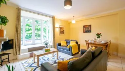 22 - Spacious Duplex by Shortstays