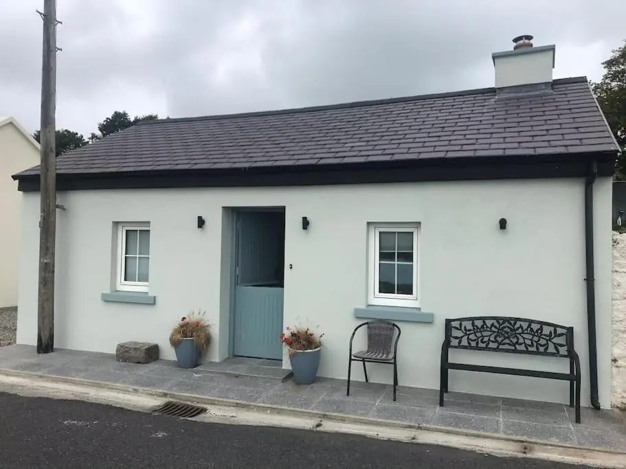 3 Quay Cottage Killala. Luxury Sea-Front Cottage