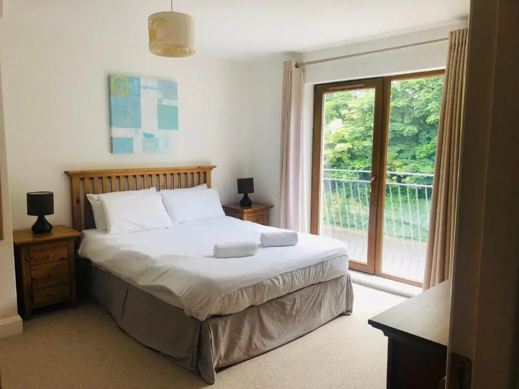 3 bedroom home with free wifi close to Kenmare town