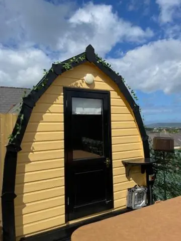 Arch Pod & Hot Tub