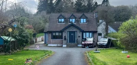 Avonbeg Cottages 2 bed 1 bath Accommodate 3 guests