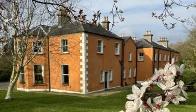 Clone Country House