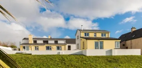 Family beach house located within a short stroll of Waterville