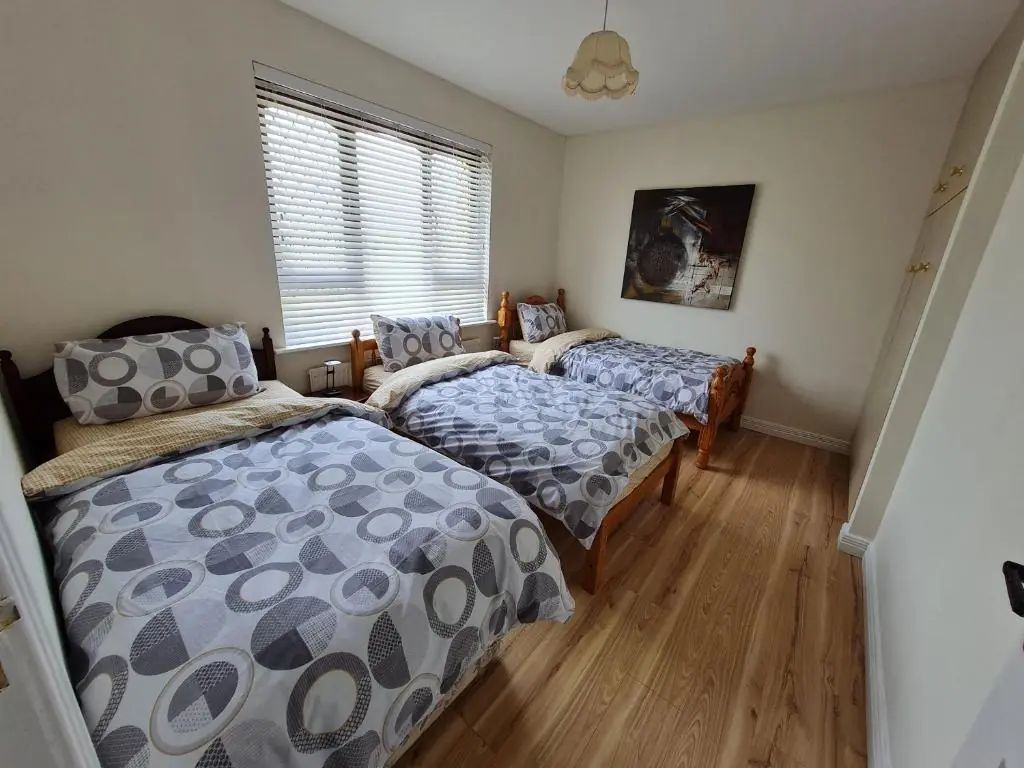 Farnaught Farmhouse Apartment