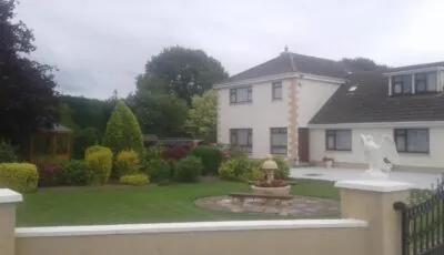 Laurel Lodge