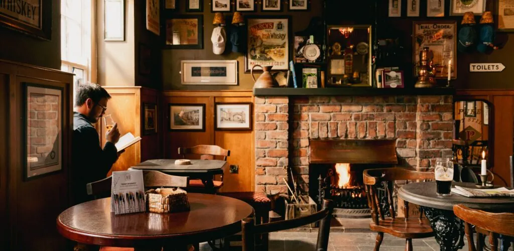 En Irlanda del Norte, un hotel histórico se transforma en un paraíso para los amantes del whiskey