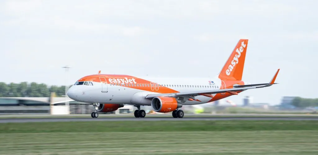 easyJet anuncia el Wi-Fi a bordo: qué está previsto para tus vuelos a Belfast